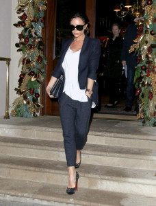С какой обувью носить укороченные брюки